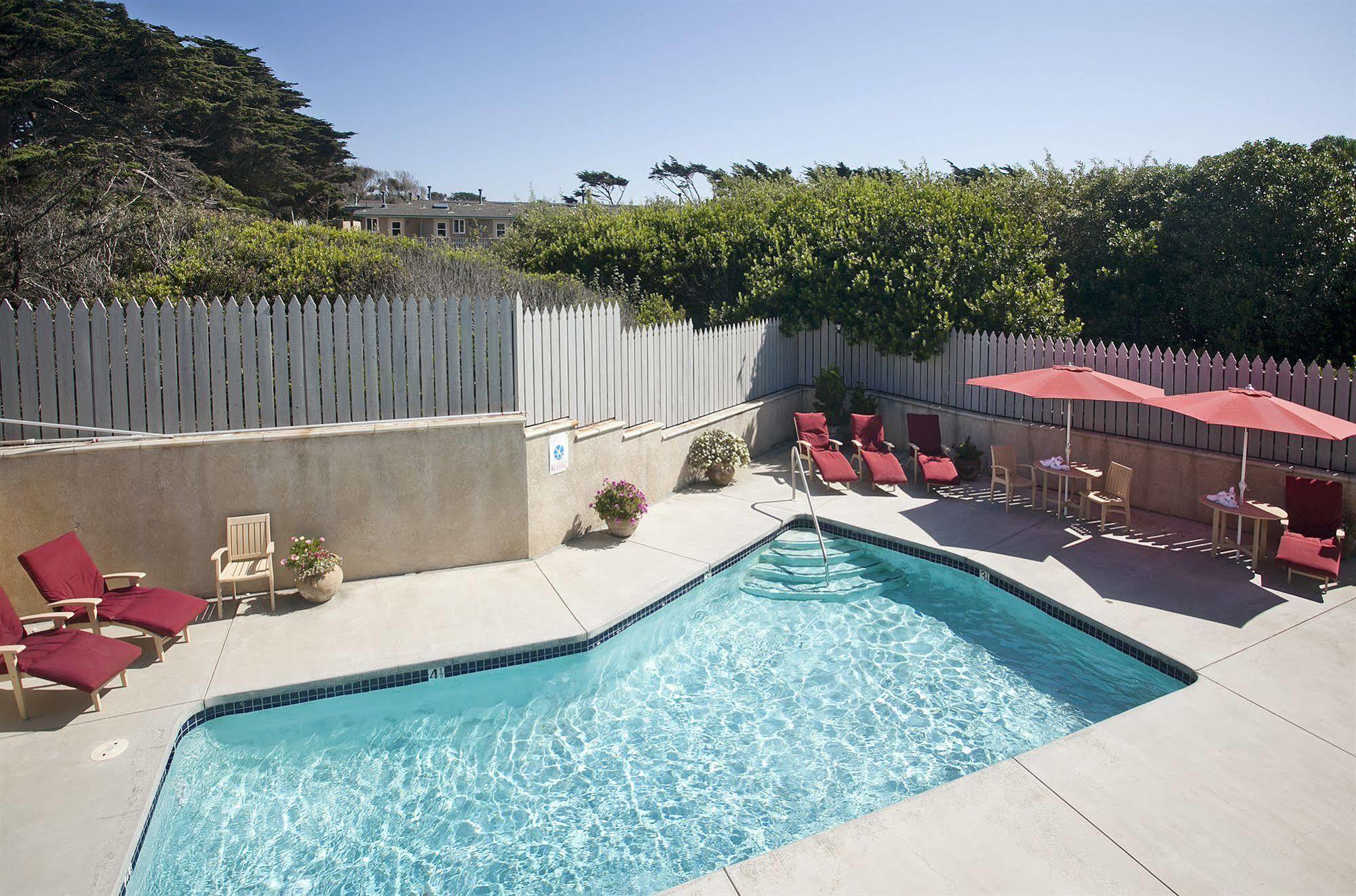 Pelican Inn & Suites Cambria Exterior photo